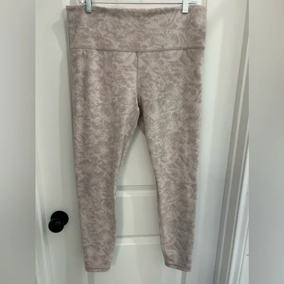 Athleta Elation Textured Tight - Picture 3 of 14